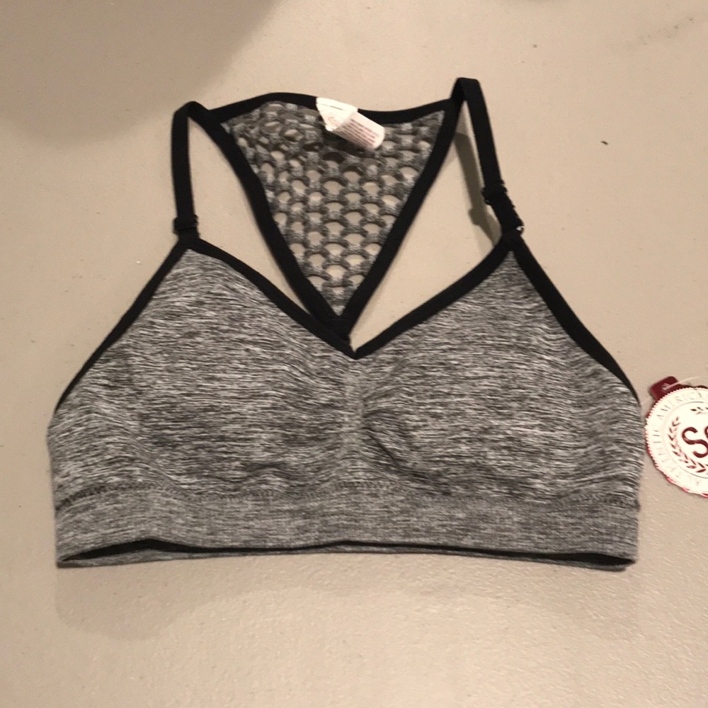 Work out bra top with mesh triangle